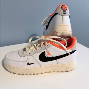 Nike Air Force 1 Peace Love Basketball Youth (Big Kid) Size 7